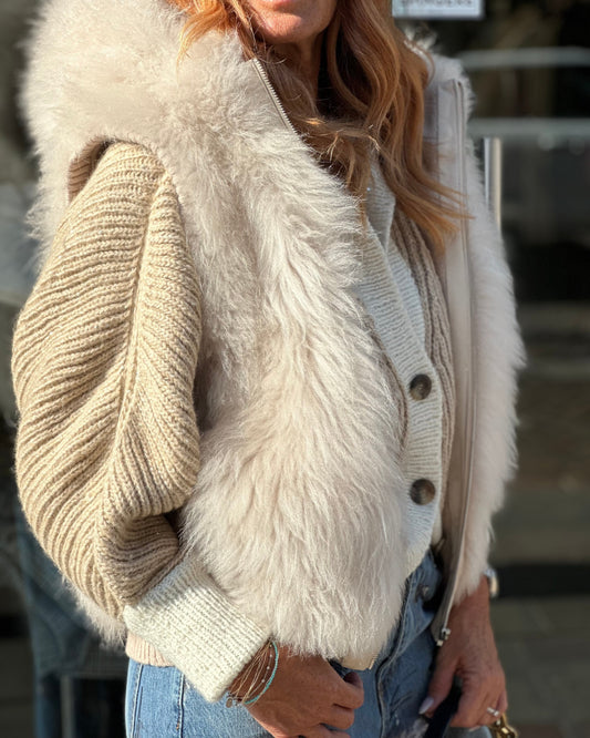 Gilet in pelliccia di capra e interno in cashmere – Beige sabbia